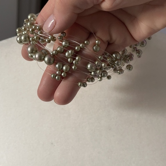 Multi strand gray pearl style necklace - Picture 6 of 6